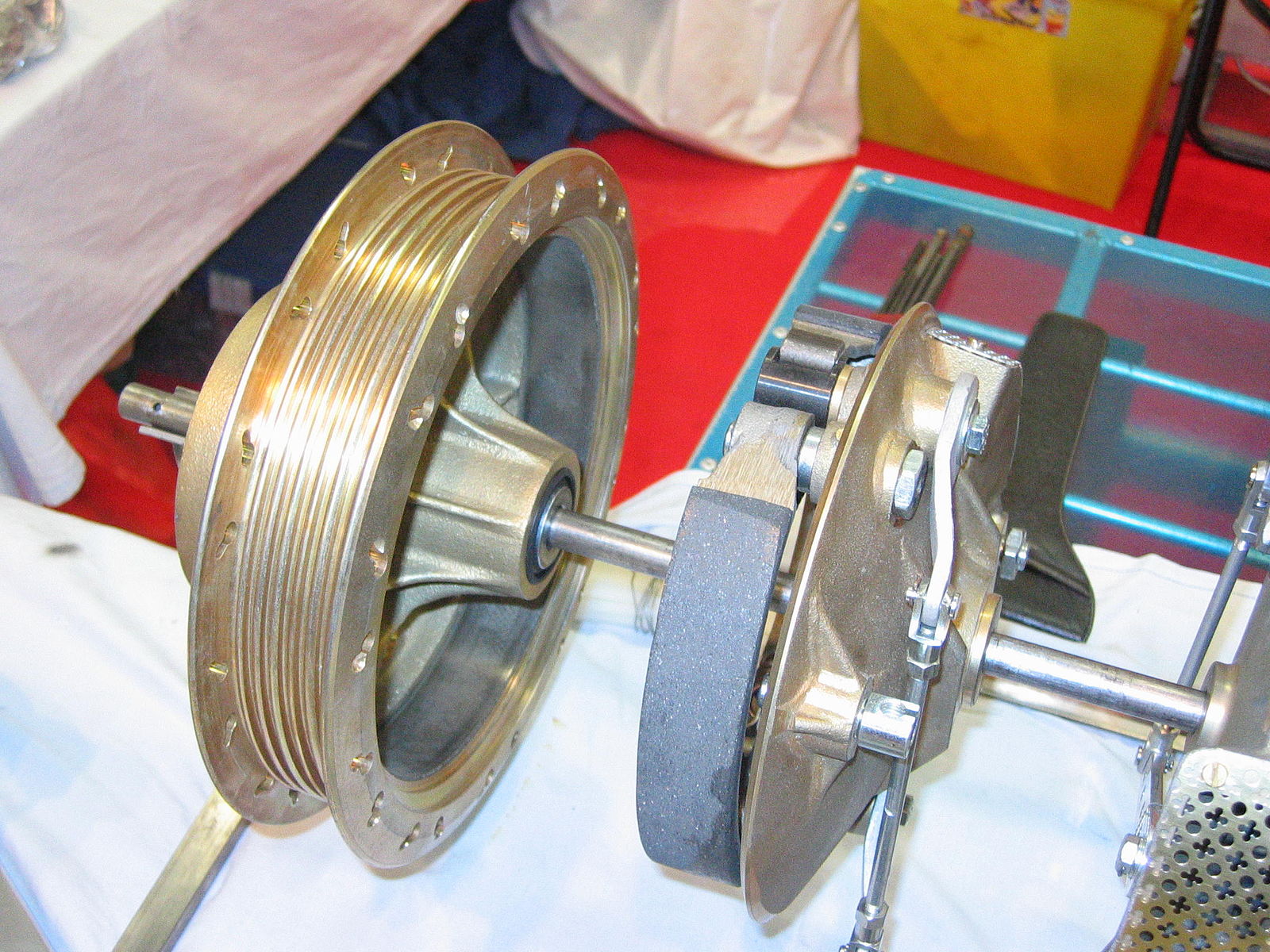 Mechanical drum brakes