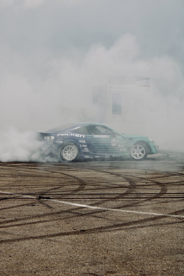Experience Race Car Riding And Drifting 