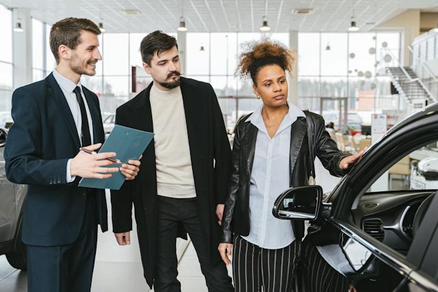 Canandaigua Car Dealers and Their Tips To A Successful Sale