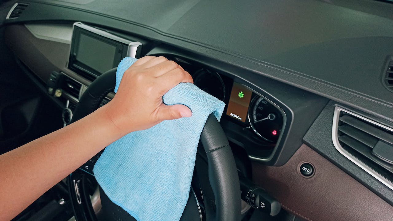 Simple but genius ways to keep your car clean
