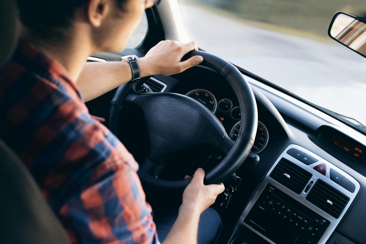 Five Ways Driving Lessons can Benefit You