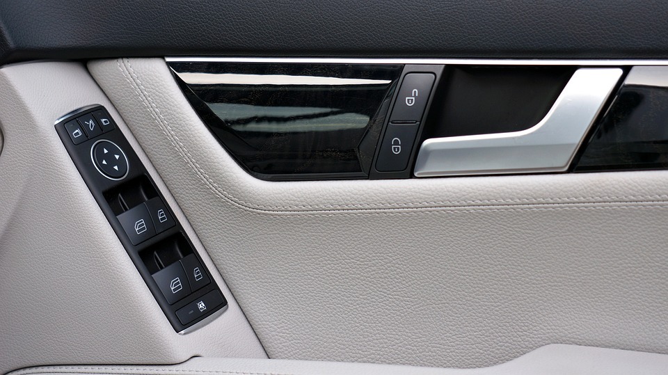 an automatic car’s buttons on the door side