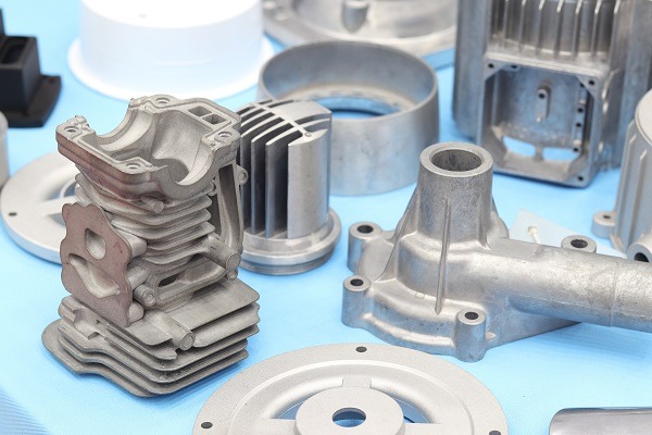 as cast aluminium high pressure die casting part for automotive and electrical equipment ; by pushing molten into a mold cavity by hydraulic sleeve ; industrial background