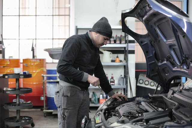 6 Qualities of A Good Car Mechanic for Your Needs