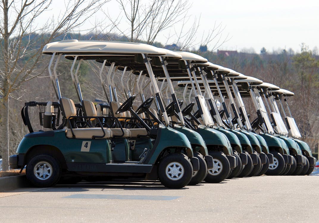 5 Signs That You Need to Buy New Golf Cart Batteries