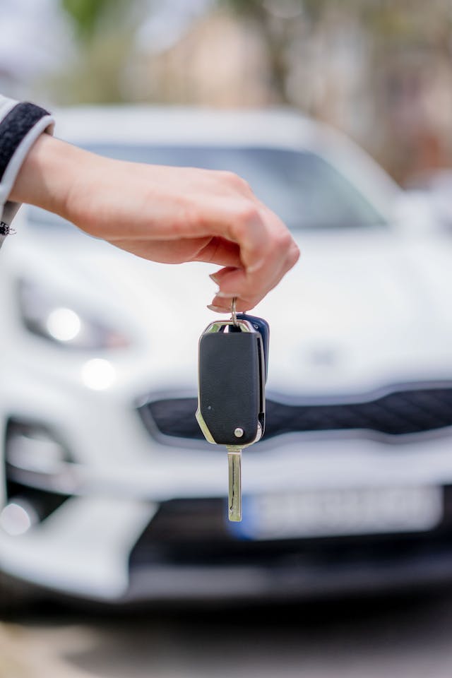 Steps to Help Protect Yourself When Selling a Car