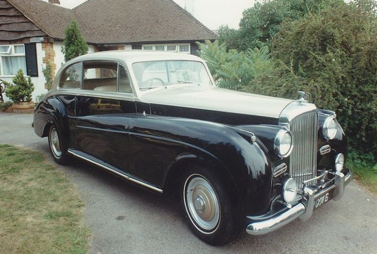 1952_Bentley_R-type_James_Young_Coup