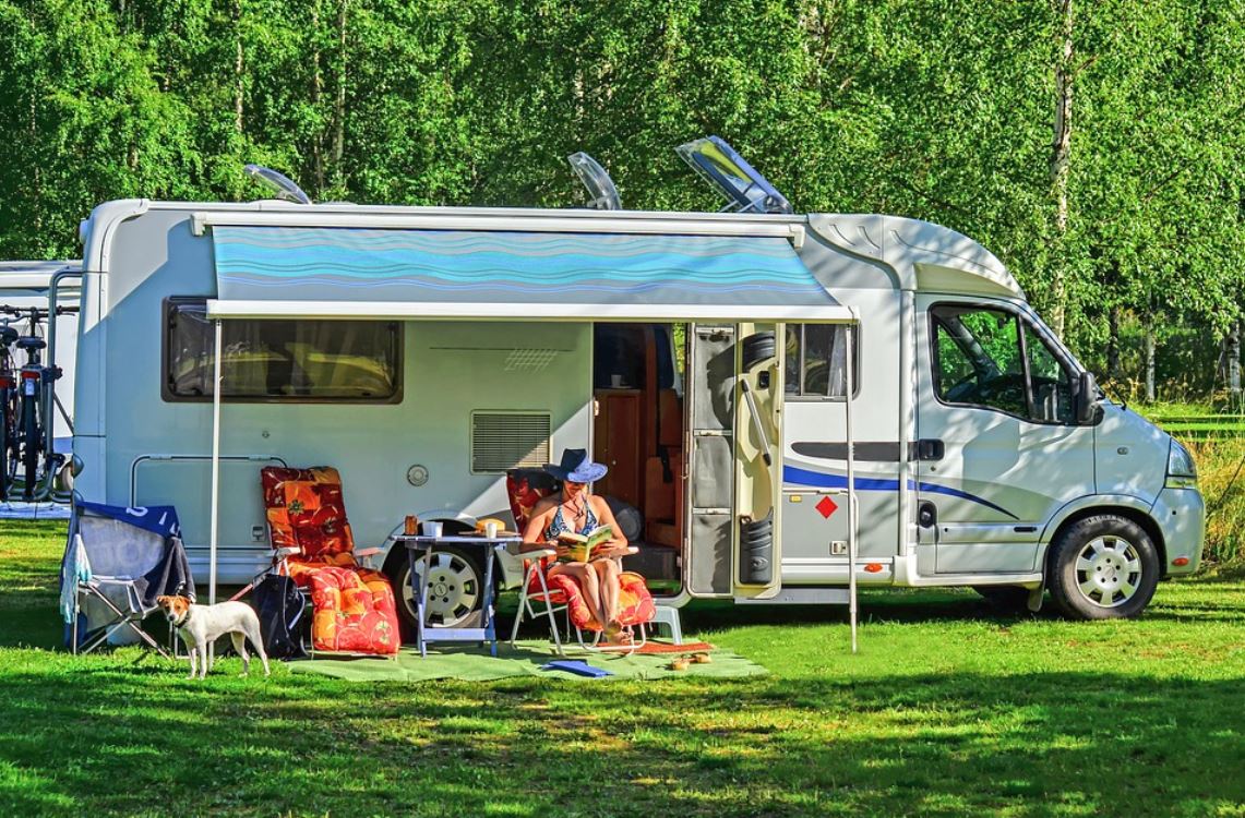 Difference between a Motorhome Campervan & RV