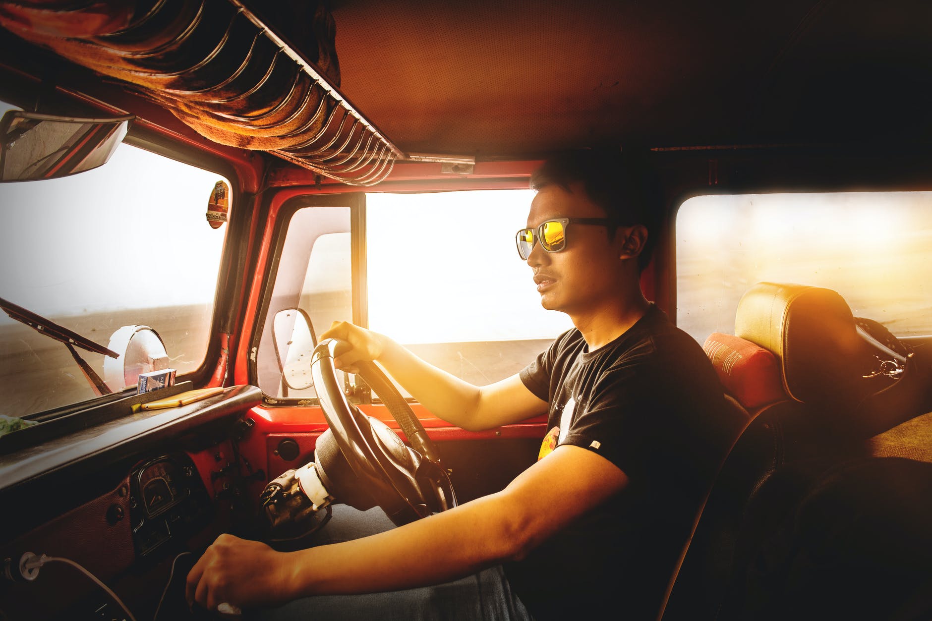 How to Avoid On-the-Job Injuries as a Truck Driver