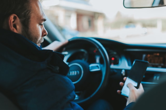 What are the Leading Causes of Distracted Driving in New Jersey?