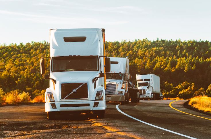 Heavy haul trucking regulations: Compliance and safety considerations