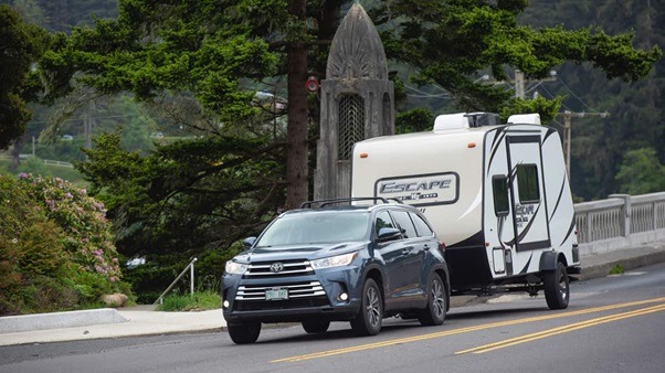 The Pros and Cons of Towing with a Toyota SUV