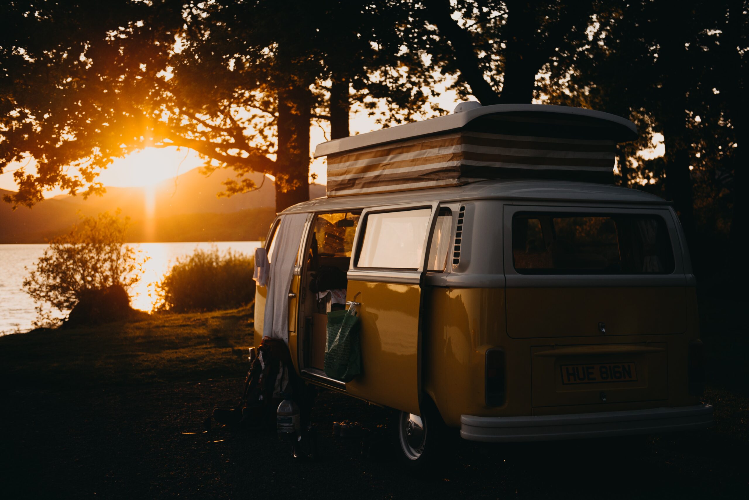 Camping-United-States-Scotland-Sunrise-Campervan-Camper-Vw-Hippi-T2