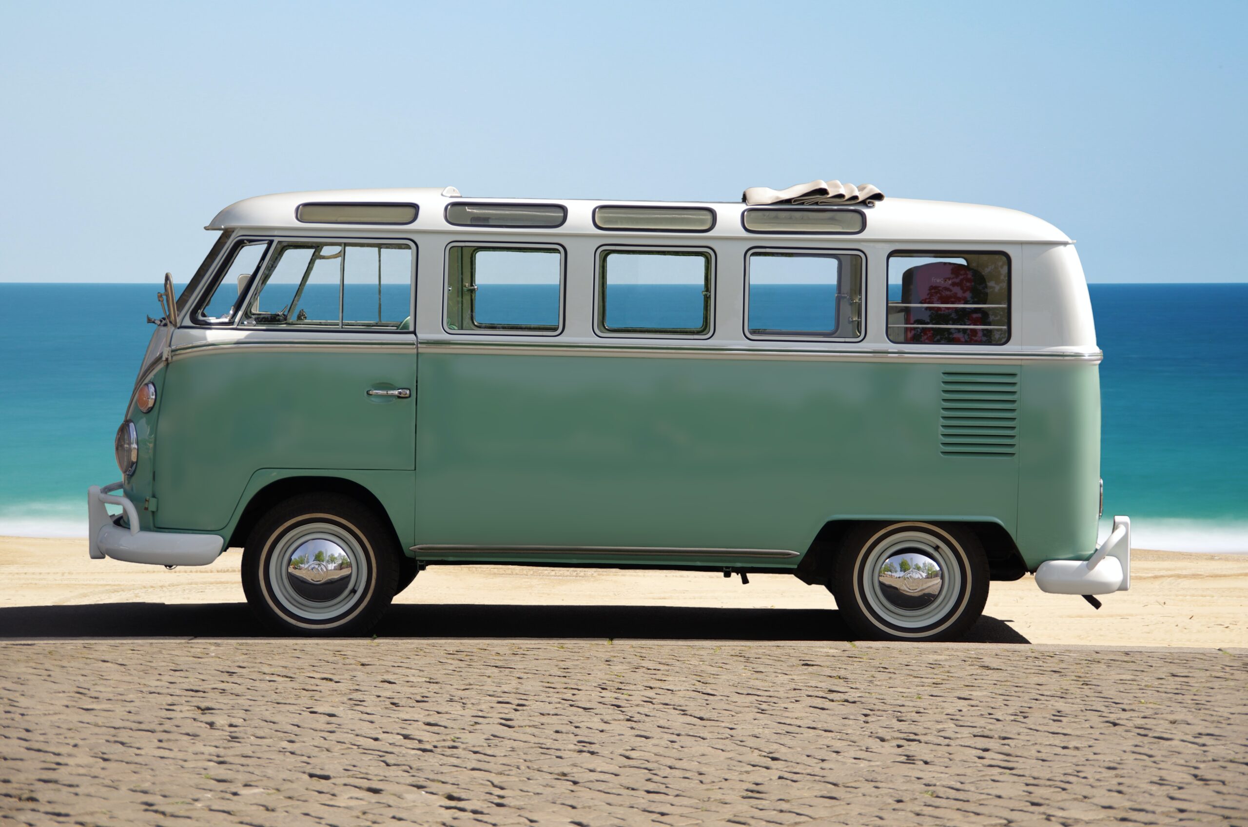 Van-Vw-Oldtimer-Vehicle-Transportation-Minibus-Bus-Caravan-Tire