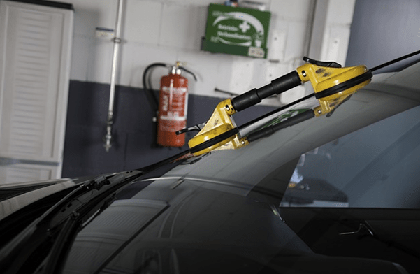 Windshield Replacement for Broken Windshields and Auto Glass Chip Repair
