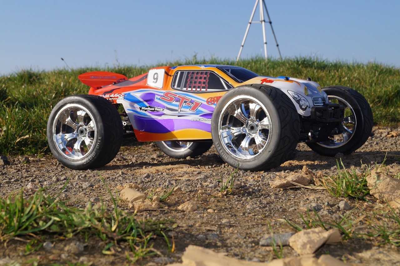 RC car for off-road racing