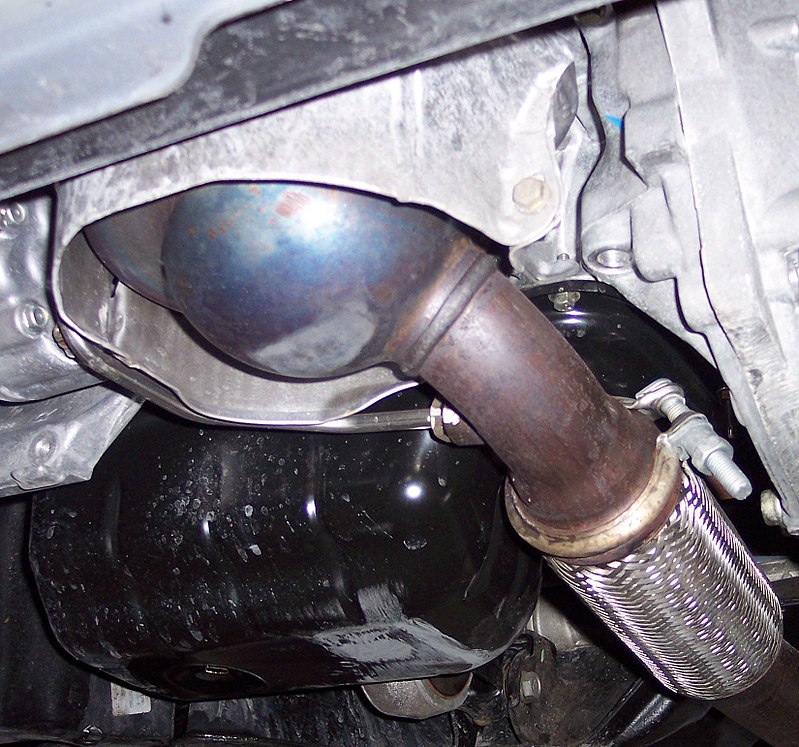 A diesel particulate filter (top left) in a Peugeot