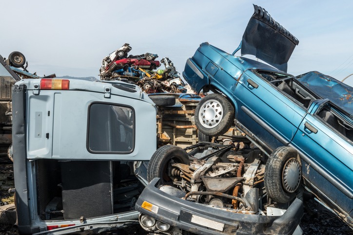 Unearthing Hidden Treasures A Guide to Navigating Car Junkyards for Canadian DIY Auto Enthusiasts