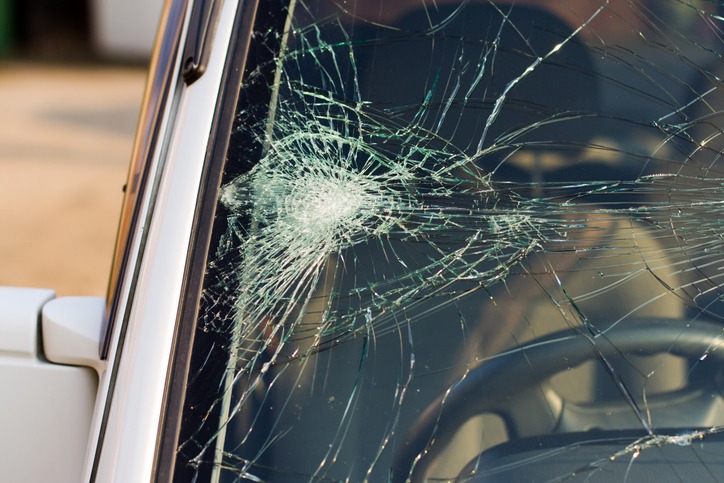 Windshield Damage and Replacement Solutions Demystified