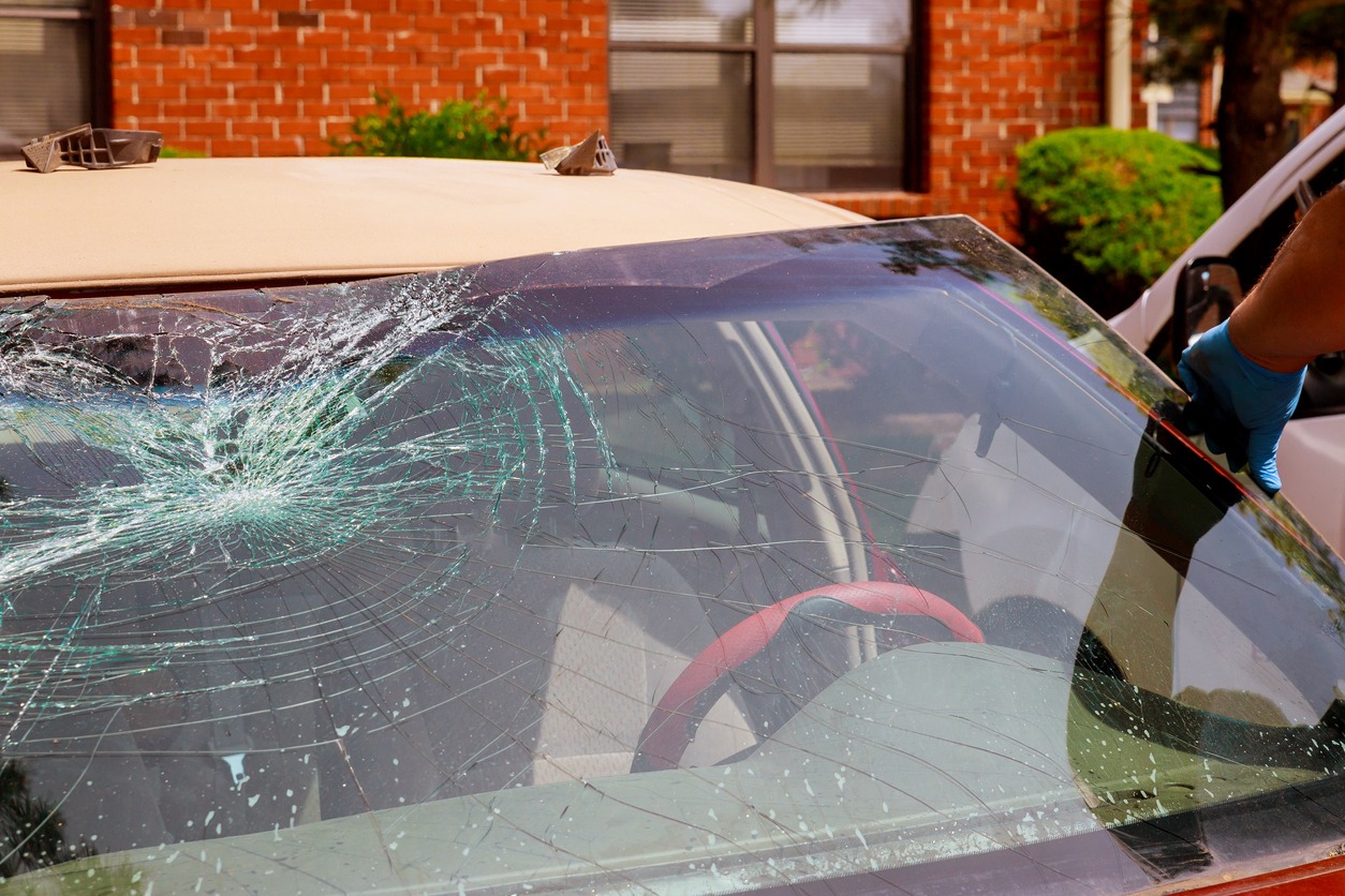 The Crucial Role of Windshield Replacement in Vehicle Safety Systems