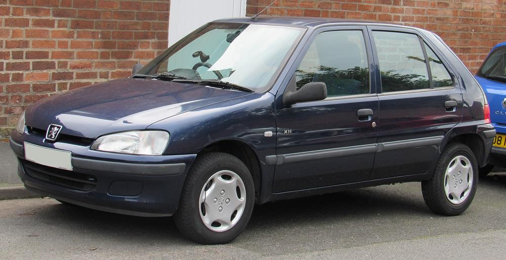 2001 Peugeot 106 XN Zest 2 1.1 Front